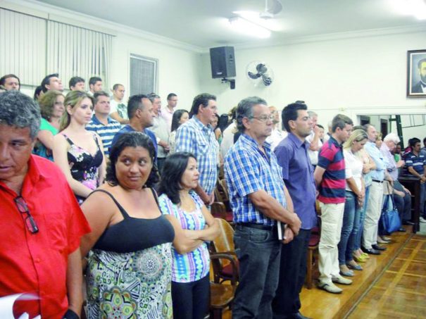 Vários comissionados da Prefeitura acompanharam a sessão de segunda-feira (Foto: Rogério Manera)