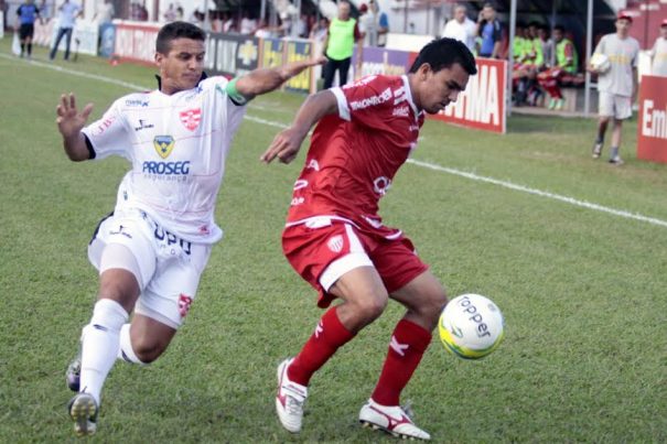 Mogi Mirim, de Edson Ratinho, conquistou a primeira vitória fora. (Foto: J. Serafim/Correio de Lins)