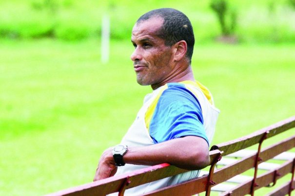 Após saída de Bonetti, Rivaldo se assustou com a situação financeira e pode deixar clube à deriva. (Foto: Arquivo)