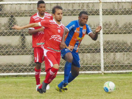 Mogi Mirim, do meia Vitinho, conquistou uma vitória em Duque de Caxias e soma seis pontos no certame. (Foto: Vitor Costa/Duque de Caxias FC)