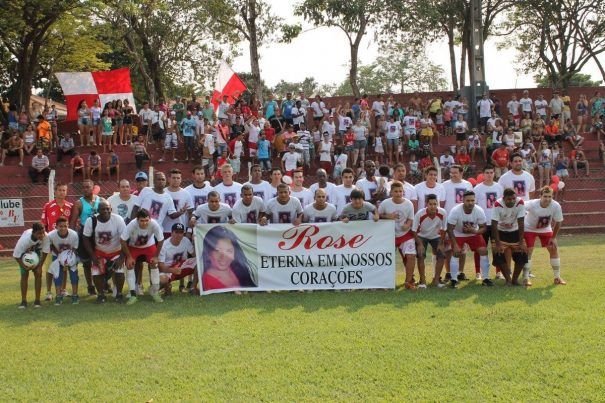 Santa Luzia, que homenageou Rose Mosca, ex-mulher de Rivaldo, ficou com o vice-campeonato. (Foto: Diego Ortiz)