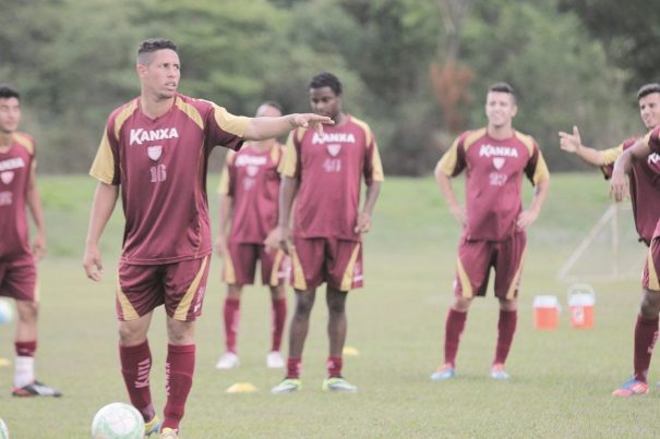 Autor do gol do acesso contra o Salgueiro, atacante Thomas Anderson é a novidade do time titular para a partida contra o Paysandu. (Foto: Diego Ortiz)