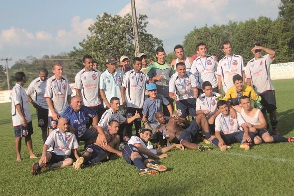 Unidos do Bairro Garcez ficou com o vice-campeonato da Série C do Campeonato Amador. (Foto: Diego Ortiz)