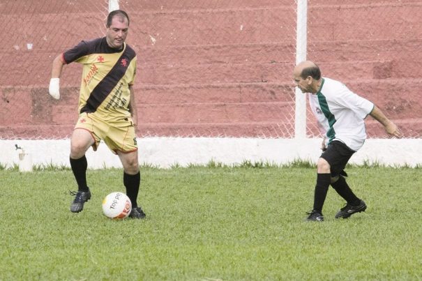 Mãozinha venceu medo inicial: "“Dava um pouco de medo de cair, mas acostumei”. (Foto: Cida Melo)