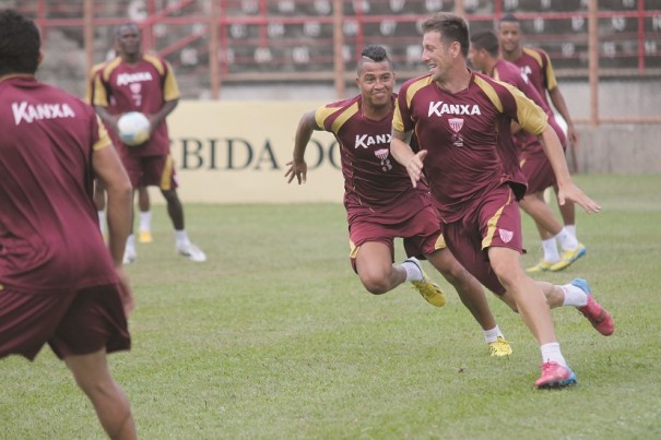 Wagner e Fábio Sanches iniciam Paulistão como titulares da zaga. (Foto: Diego Ortiz)