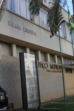 Após a polêmica locação do novo prédio da Câmara, Stupp quer fazer o mesmo com a Prefeitura (Foto: Arquivo)