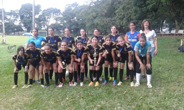 Time feminino da AABB foi campeão de competição comemorativa ao aniversário de clube. (Foto: Divulgação)