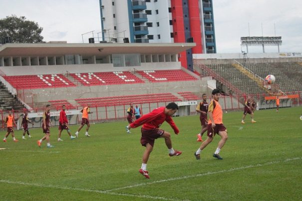 Mogi trabalha para obter duas vitórias contra times em posições ruins antes de encarar o Botafogo. (Foto: Diego Ortiz)