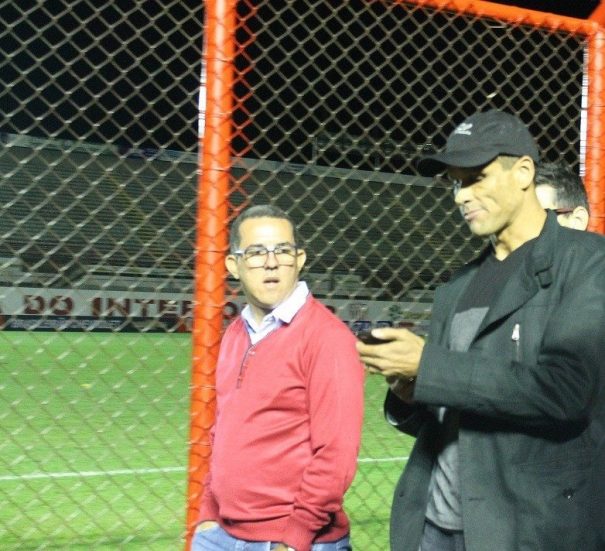 Rivaldo colocou que, se fosse para interferir no time, escalaria o filho e não o genro ou sobrinho. (Foto: Diego Ortiz)