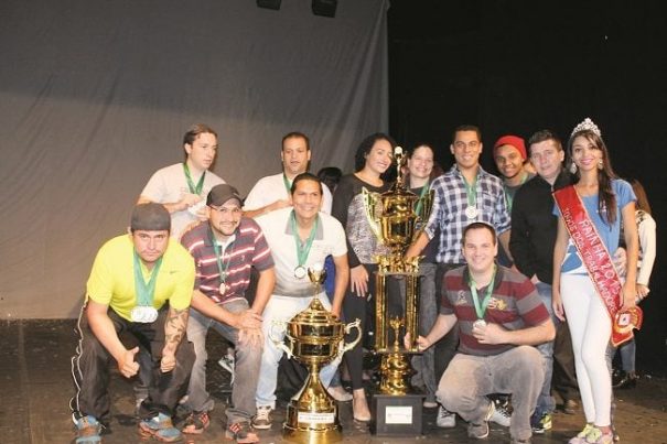 Balestro ganhou o troféu de campeã 2015 e o Troféu Transitório. (Foto: Diego Ortiz)