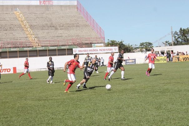 Em jogo dividido em quatro tempos, Mogi Mirim, de Leto, derrotou o Corinthians por 2 a 1. (Foto: Diego Ortiz)