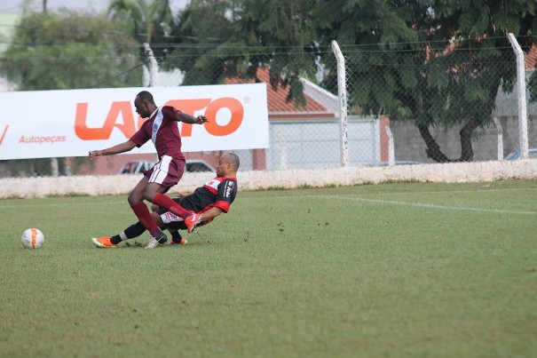 Milennium, de Xandão, venceu o Nova Santa Cruz, de Claudinei. (Foto: Diego Ortiz)