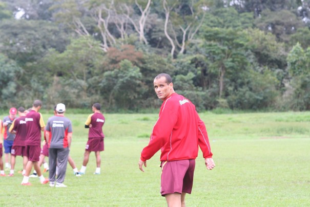 Mesmo com a mudança de comando encaminhada, Rivaldo deve continuar integrando o elenco do Mogi na Série B do Brasileiro. (Foto: Diego Ortiz)