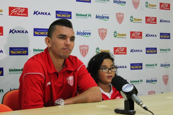 Edson Ratinho era o titular da lateral direita do Mogi Mirim. (Foto: Arquivo)