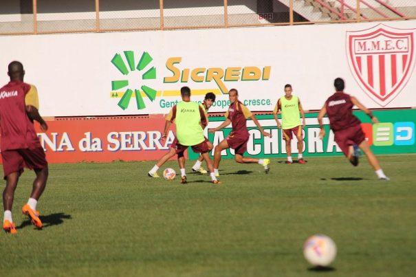 Gramado do Estádio Romildo Vitor Borba Ferreira será modernizado. (Foto: Diego Ortiz)