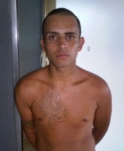 Alexsandro de Oliveira Junior foi preso com objetos roubados (Foto: Divulgação)