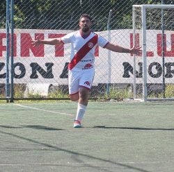 Anderson Turco deixou time perto da taça ao marcar cinco gols. (Foto: Diego Ortiz)