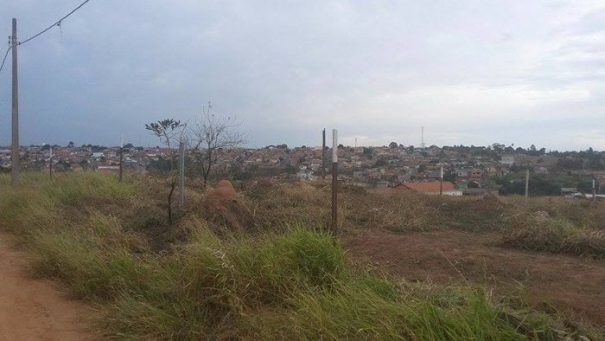 Diversas áreas do Laranjeiras já foram cercadas; moradores temem pelo futuro do loteamento (Foto: Divulgação)