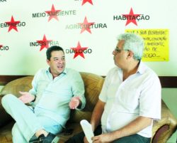 Candidatos a prefeito e vice pelo PT, Ernani e Aloísio Bueno (Foto: Ana Paula Meneghetti)
