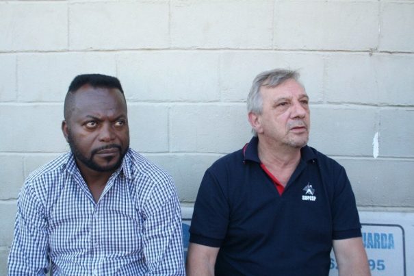 Osmir e Mauro, do Sindicato, estiveram no clube, na quinta-feira.(Foto: Diego Ortiz)