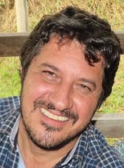 Neto Guarnieri, 44, é empresário e proprietário do Macaúbas