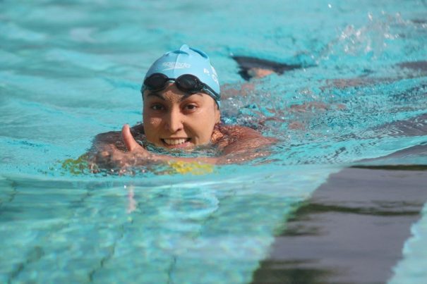 Poliana Okimoto realizou treinamento no Clube Mogiano, no dia 12, antes de ser homenageada