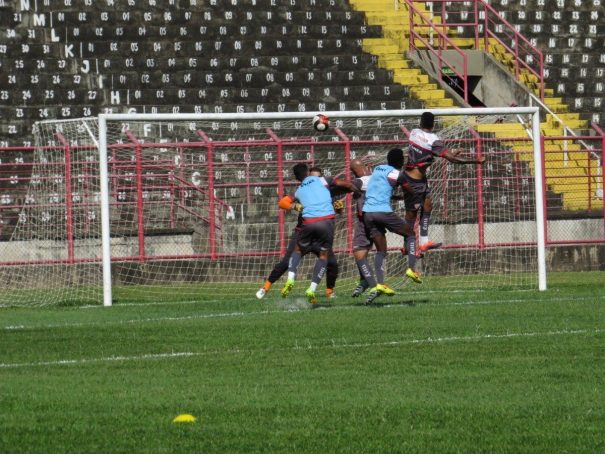 Mogi Mirim trabalha na tentativa de deixar a zona de rebaixamento do Campeonato Paulista da Série A-2; time ocupa a 16ª posição.(Foto: Marcelo Gotti/Assessoria MMEC)