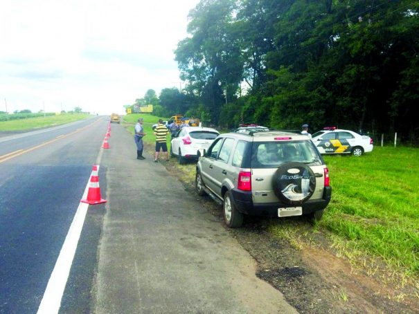 Polícia Rodoviária promoveu operação para fiscalizar condutores em saída de festa, na SP-191. (Foto: Divulgação/PMR)