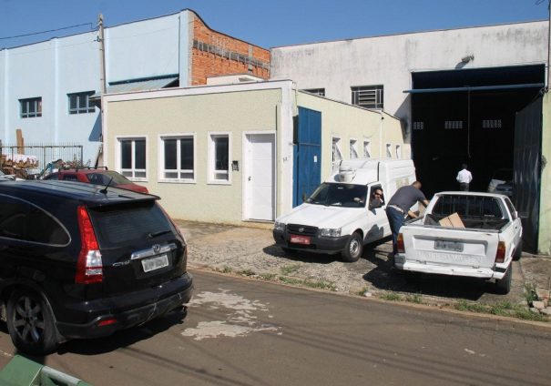 Policiais abordaram os suspeitos em um galpão, no Jardim Porto Seguro, na cidade de Salto-SP